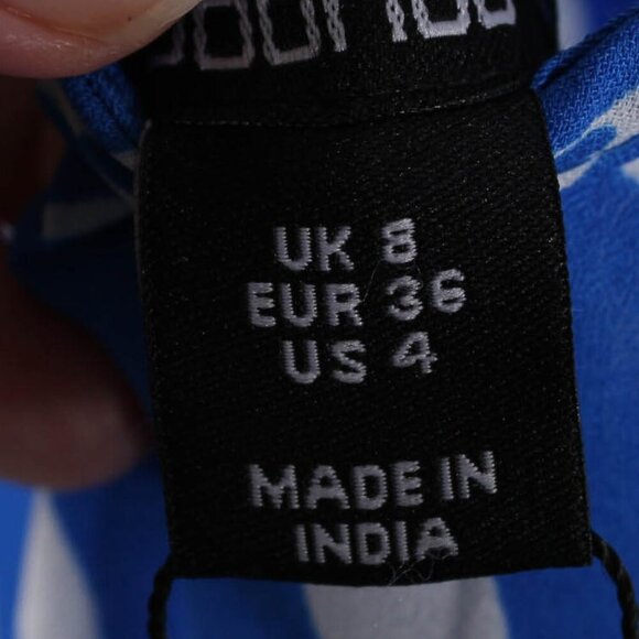 Boohoo Hibiscus V Neck Strappy Maxi Dress - NWT - Size 4 - Picture 5 of 6